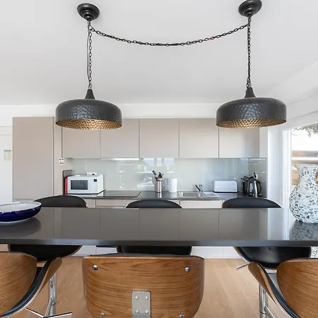 Home- Two Bedroom וילה Senhora da Luz